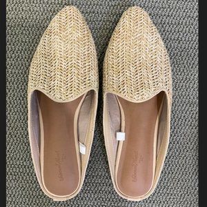 Universal Thread Mules Size 7.5, New